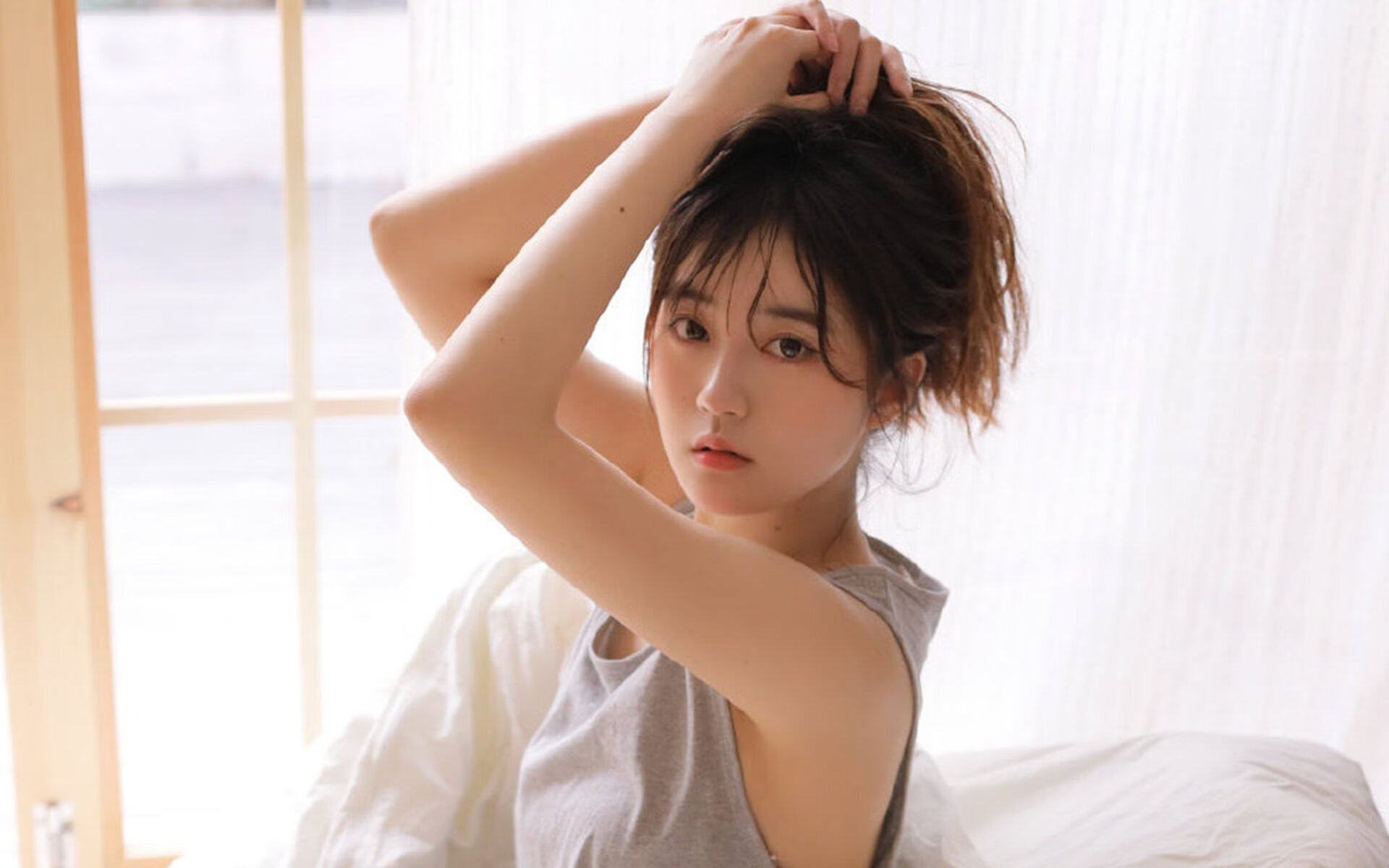 《多平台联动直播:打造全景式的电竞观看体验》,多屏直播互动的平台